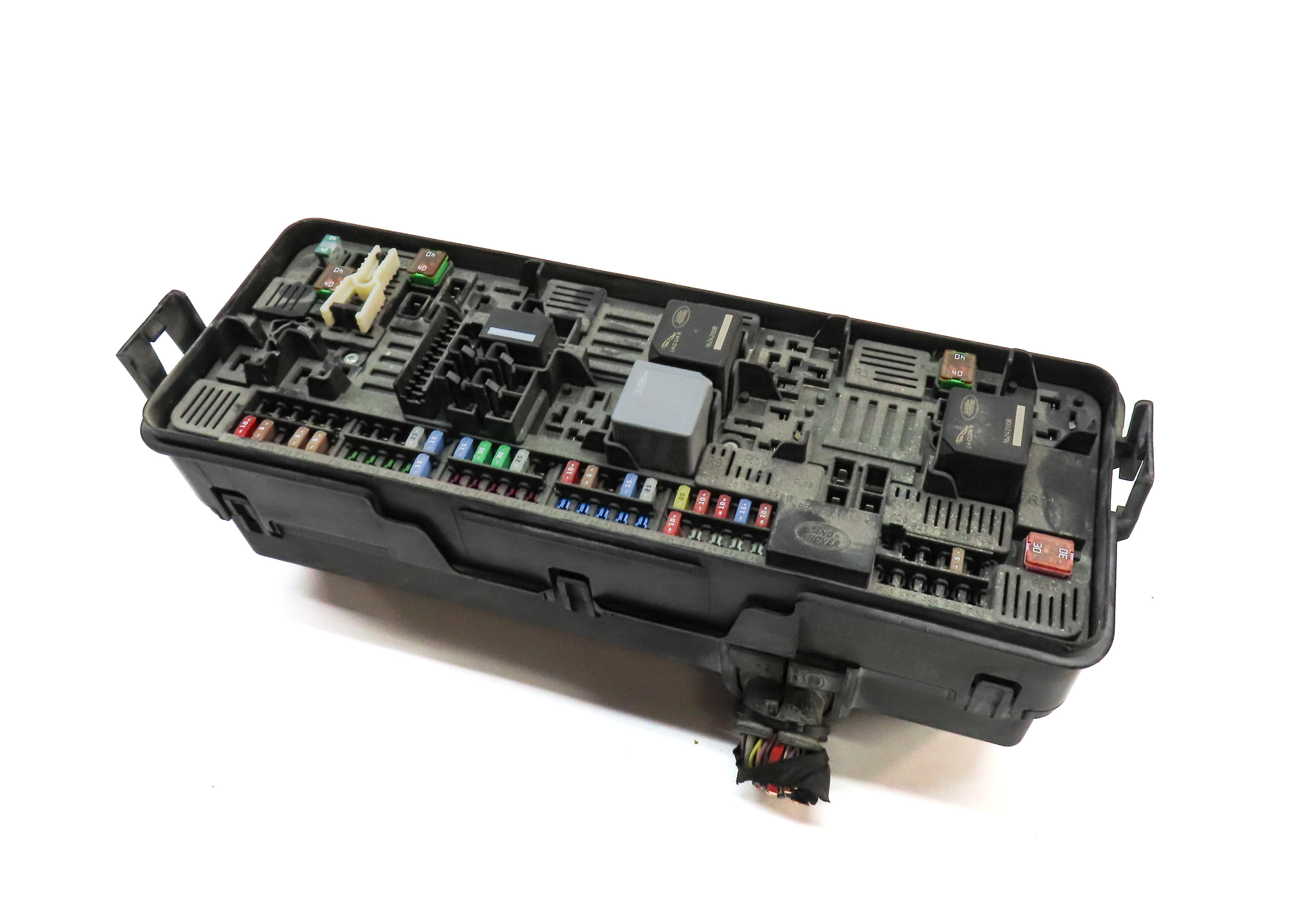 2016-2017 RANGE ROVER SPORT (L494) 3.0L DIESEL ENGINE BAY FUSE RELAY BOX — exact item pictured